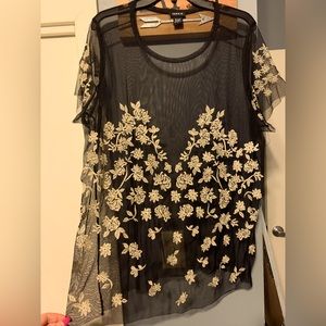 Torrid Size 1 Mesh Overlay Floral Tee